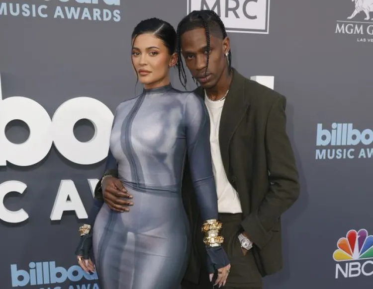 Kylie Jenner y Travis, envueltos en rumores de infidelidad