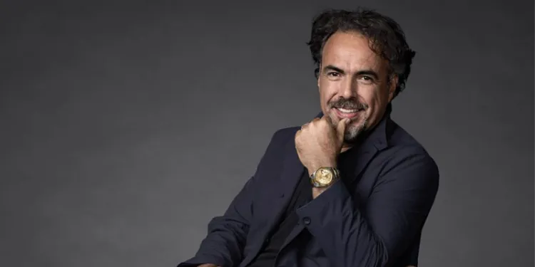 Alejandro González Iñárritu se burla de él mismo
