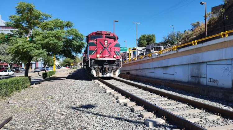 Conmemoran 140 años del ferrocarril en Nogales