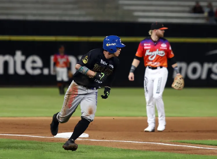 Yaquis toman el primero del Clásico de Sonora