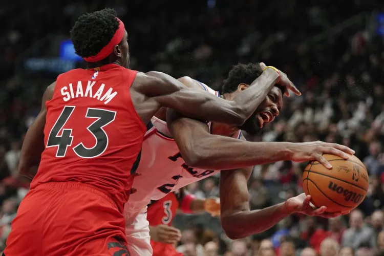 Raptors se impone a los 76s