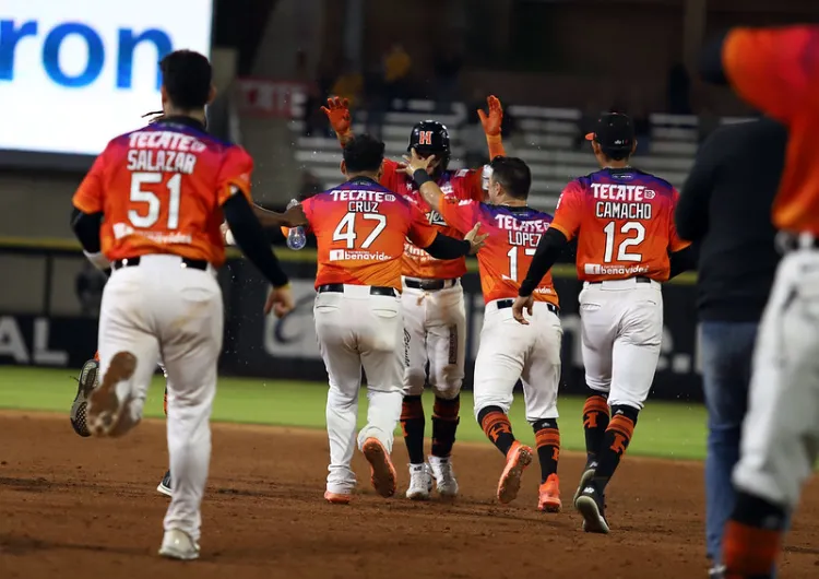 Atondo da triunfo a Naranjeros