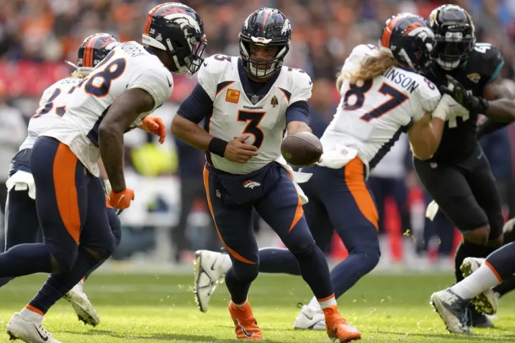 Broncos frenan mala racha