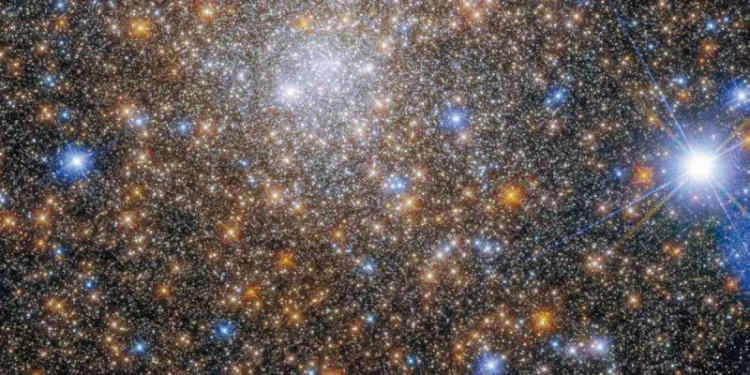 Capta Hubble sorprendente cúmulo estelar brillante