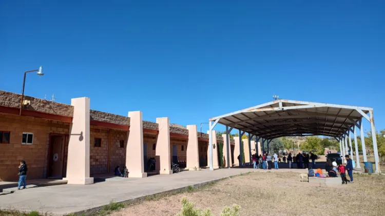 Pagan familias a velador en escuela por reiterados robos