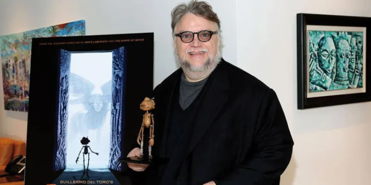 Guillermo del Toro explora el fascismo en Pinocho