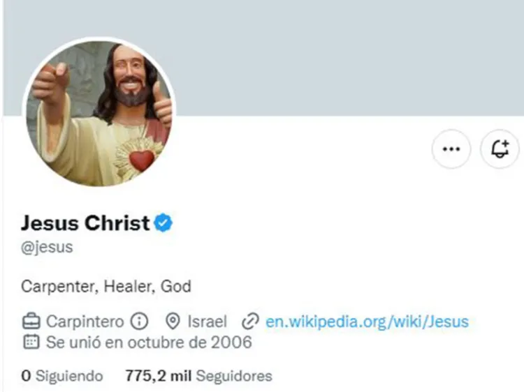 “Bendice” Twitter cuenta de Jesucristo y desata burlas