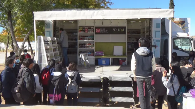 Visita Librobús escuelas de Nogales