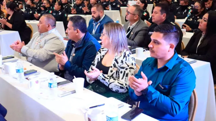 Asisten autoridades a Foro de Seguridad