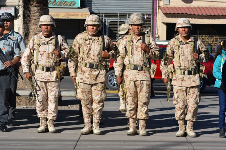 Destaca Sedena uniformes históricos de identidad militar