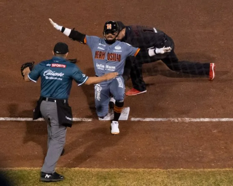 Naranjeros toman el primero