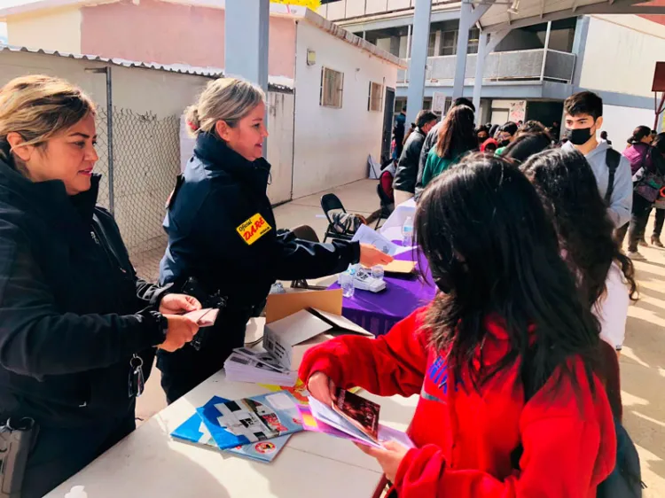 Llevan pláticas de prevención a escuelas