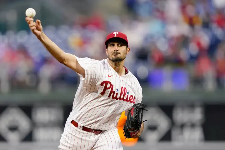 Eflin llega a los Rays