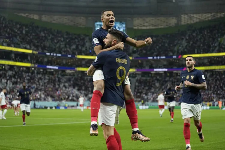 Mbappé guía a Les Bleus