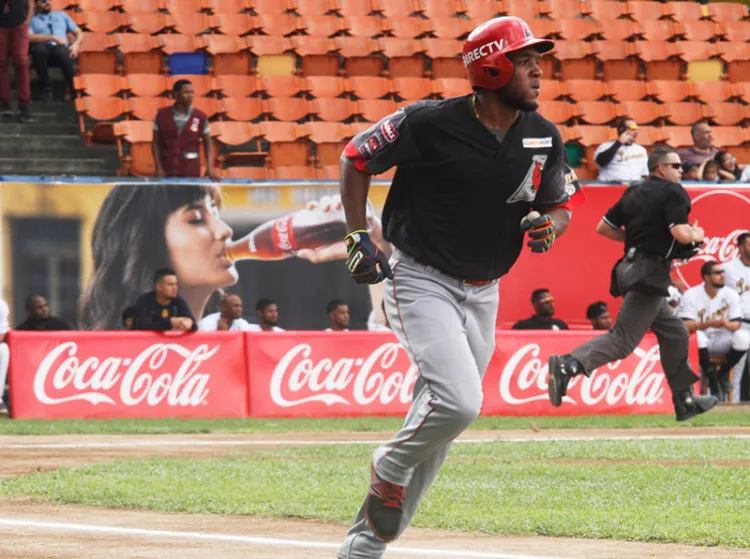 Linares se une a los Yaquis