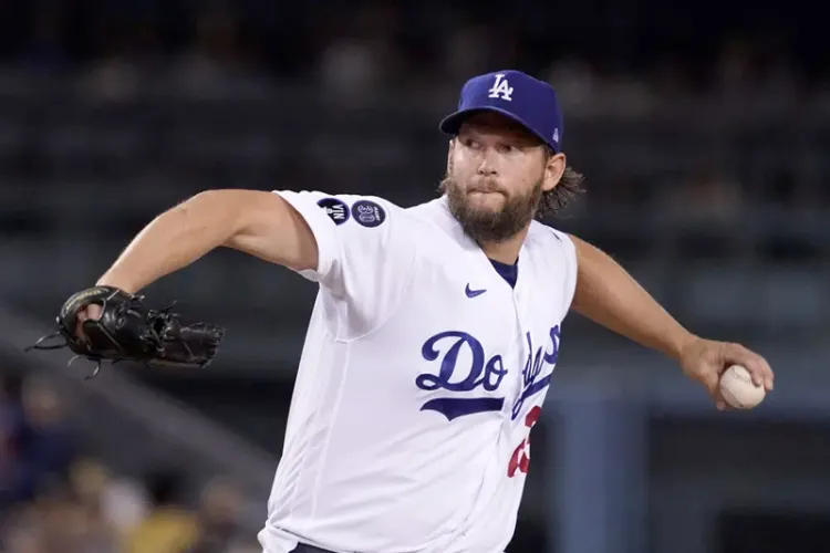 Kershaw se queda en Dodgers