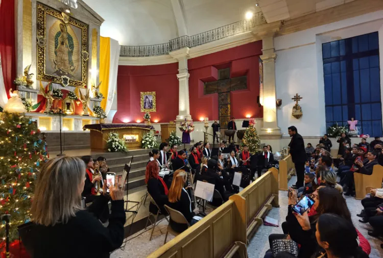 Debuta orquesta de La Mesa