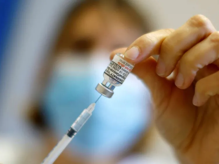 Autorizan vacunas de refuerzo covid-19 para niños a partir de 6 meses de edad en EU