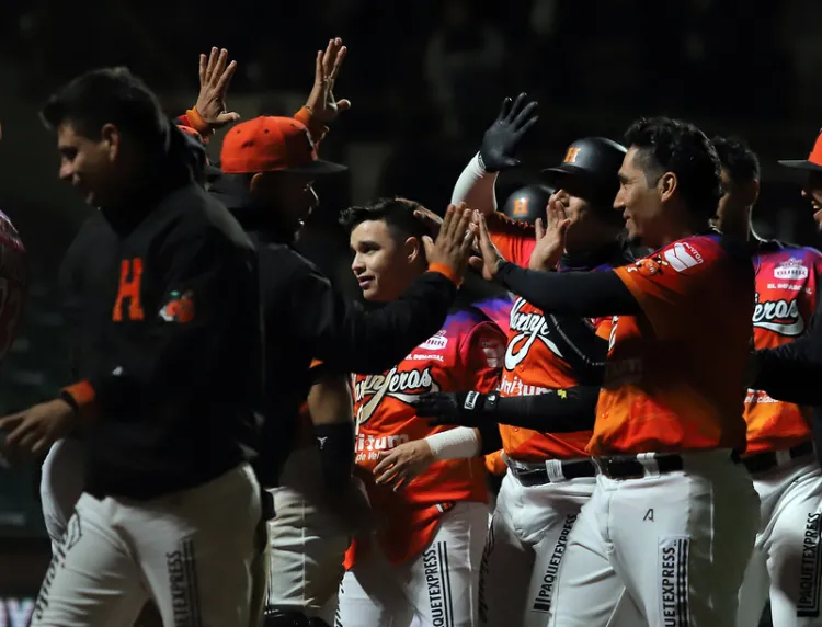 Naranjeros ganan con wildpitch