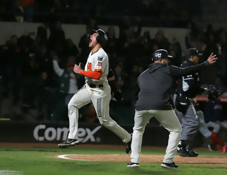 Alarga Naranjeros racha en casa