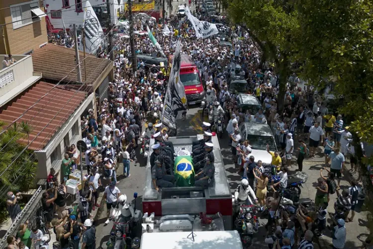 Sepultan a Pelé  donde cobró fama