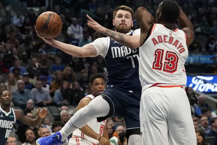 Mavs se llevan victoria