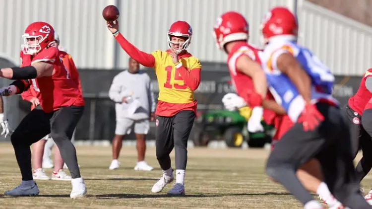 Mahomes entrena a tope