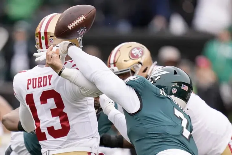 Año de Niners acaba en lesiones