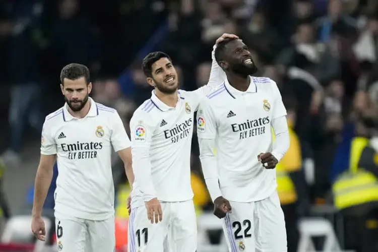 Real Madrid mantiene paso ganador