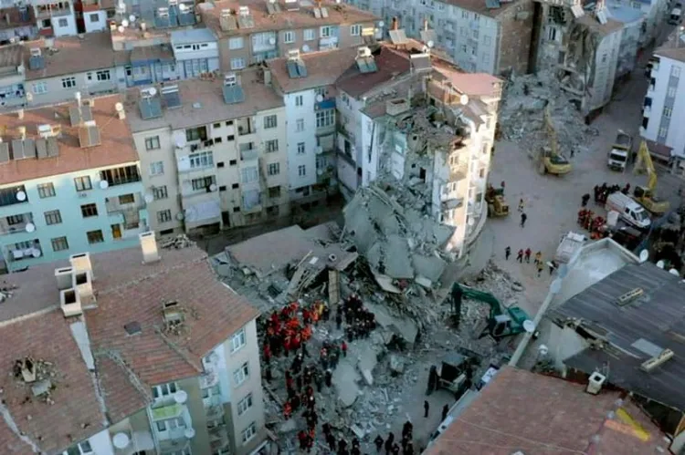 Cifra de muertos por terremoto en Turquía y Siria supera los 3 mil