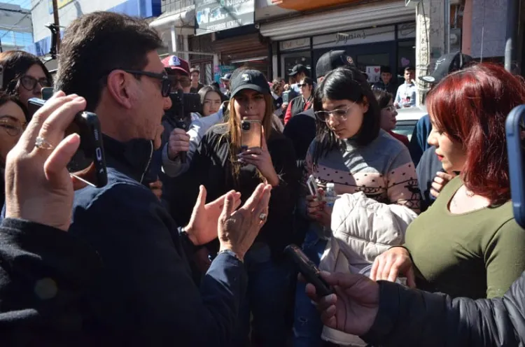 Revisan estudiantes proyecto de rehabilitación de acceso a UTN