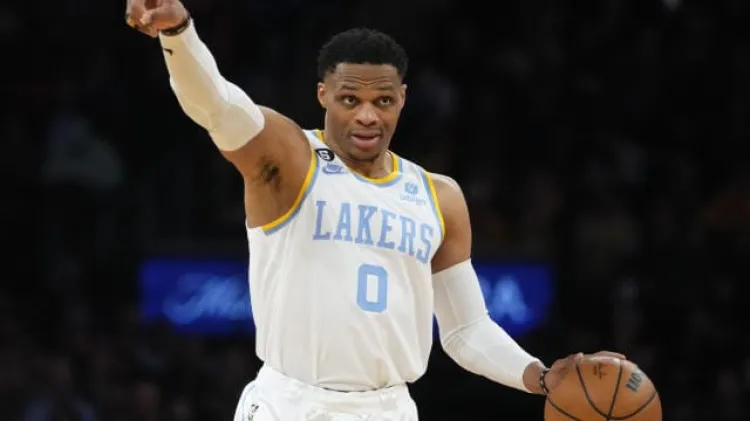 Westbrook sale de Lakers