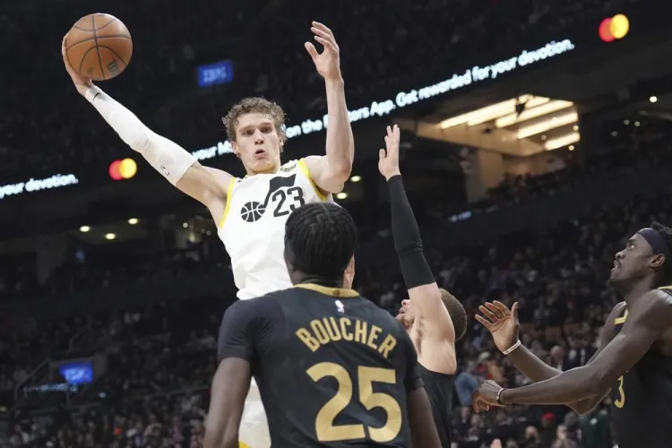 Jazz se imponen a Raptors