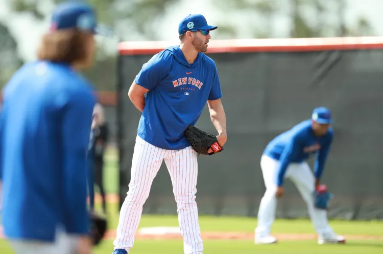 Verlander suelta el brazo