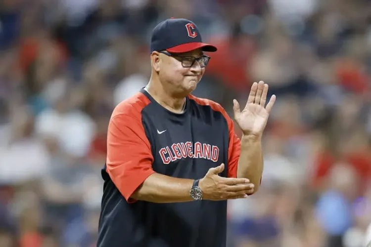 Francona vuelve saludable