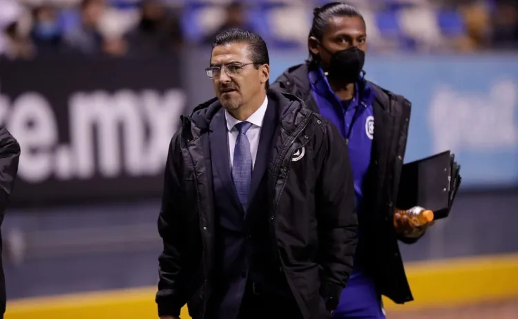 Sigue el drama  en Cruz Azul