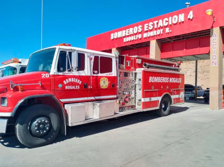 Ingresan 11 mujeres a la academia de bomberos