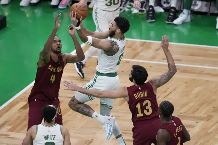 Tatum anota 41 al ganar los Celtics