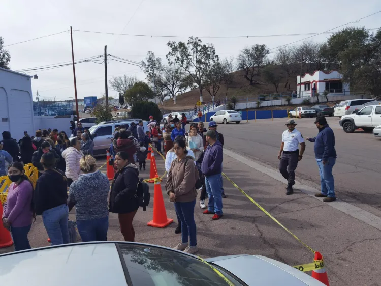 Piden paciencia para primarias por uniformes