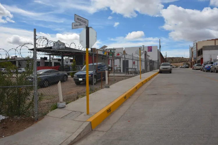 Sancionan a taxistas por adjudicarse estacionamiento exclusivo