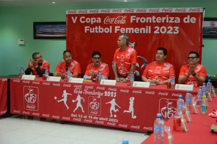 Presentan la Copa Coca Cola Fronteriza