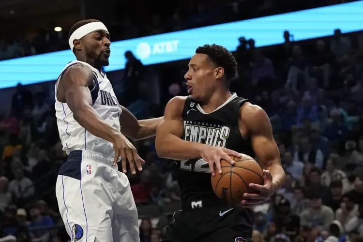 Grizzlies somete a los Mavs