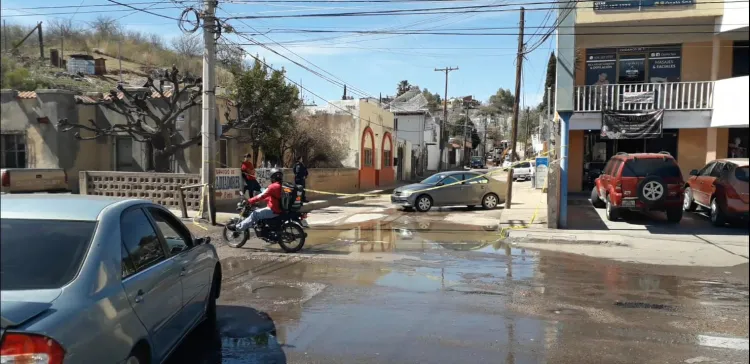 Cierran calle por obras de alcantarillado