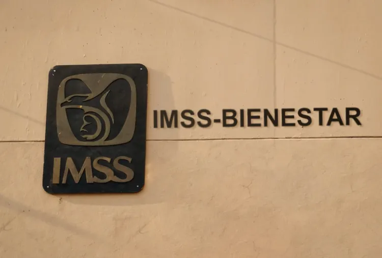 Llaman a 27 mil 398 médicos jubilados para trabajar en el IMSS-Bienestar