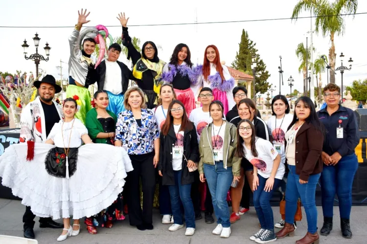 Artistas de Nogales participan en fiestas patronales de Ímuris