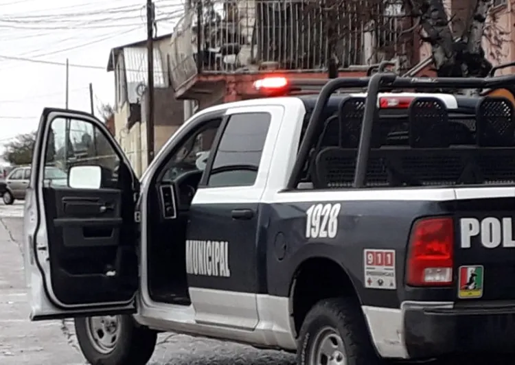 Roban herramienta a empleado de Telmex