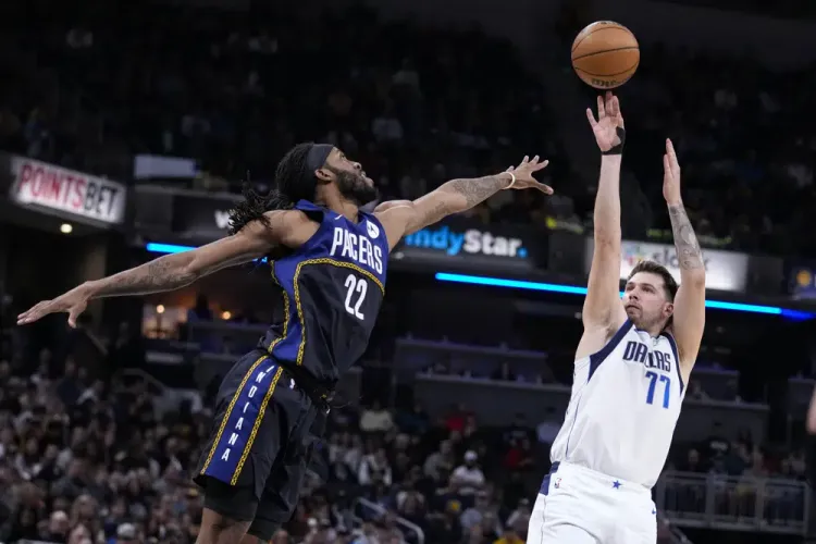 Mavs frenan mala racha