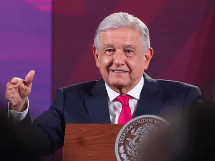 A favor AMLO de sorteo para elección de relevos en el INE