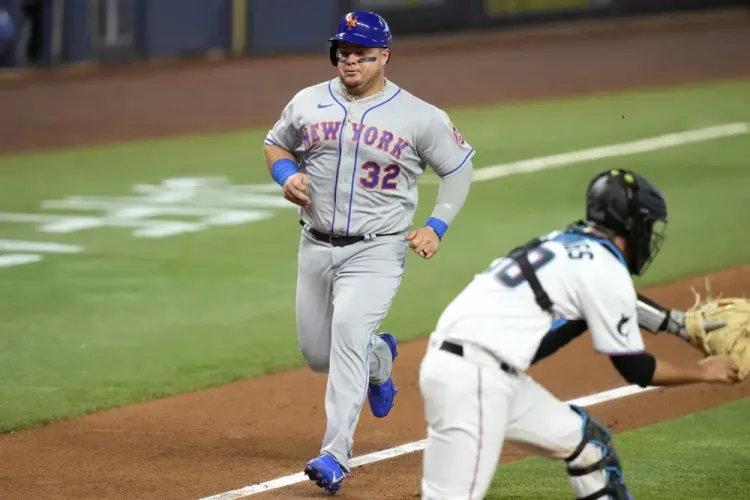 Mets arrancan con triunfo