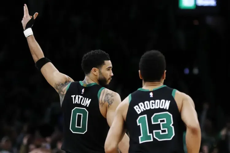 Tatum y los Celtics vencen al Jazz